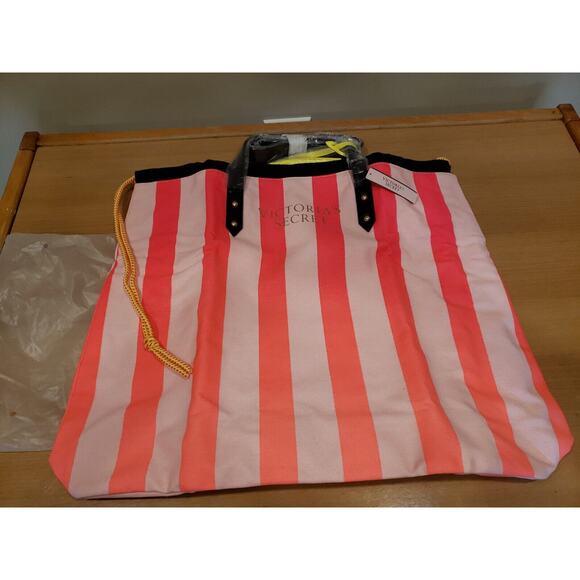 Victoria Secret Summer Bag - Picture 1 of 5
